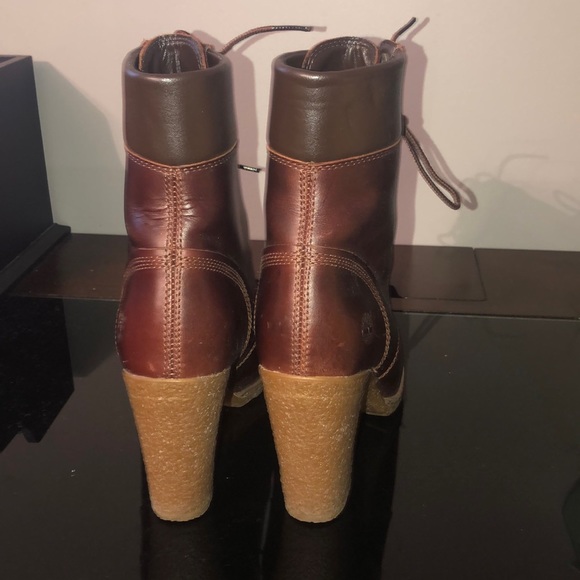 Women’s timberland leather ankle boots - Picture 2 of 3